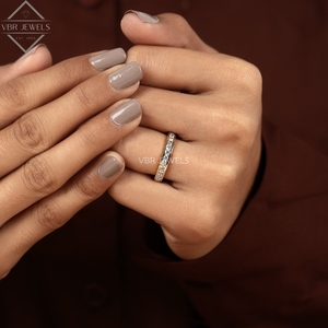 Bague de mariage en or jaune avec diamants taille ronde sertis en canal, bijoux de mariée de luxe pour femme, fournisseur pour anniversaire - Product Image 6