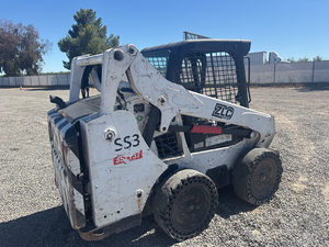 Cargadora Compacta S570 2022 con Cabina Cerrada, Máquina de Construcción de Alto Rendimiento, Carga Nominal de 200 Toneladas, Bomba y Caja de Cambios de 60/75 KW - Product Image 3