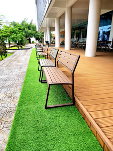 Banco de Jardín Moderno con Estructura de Hierro Lumetal S7101, Resistente al Agua, Duradero y Fácil de Limpiar, para Parques y Villas - Product Image 2