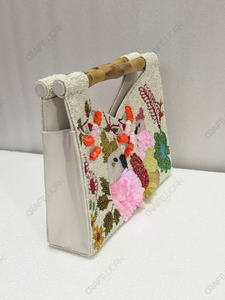 Fabricante de Bolsos de Mano con Cuentas y Motivos Botánicos, Bolsos de Resort, Venta al por Mayor, OEM, Bolsos Artesanales, Exportación, Marca Privada, Suministro a Granel - Product Image 3