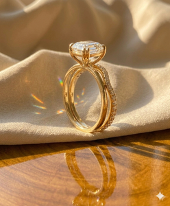 Anillo de Compromiso Personalizado de Oro Blanco de 14K con Diamante Moissanita Ovalado de Corte Brillante de 7x9mm, Engaste de Puntas, Estilo Clásico - Product Image 3