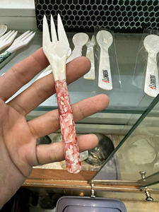 Cuillère en nacre de haute qualité pour restaurants, cuillère en coquille durable, petite taille, cuillères en nacre pour une présentation de table luxueuse - Product Image 4