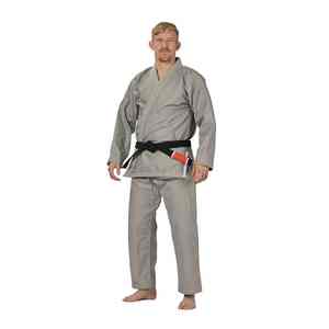 Kimono de Karate Negro Personalizado, Tela Resistente, Duradera, Transpirable y Personalizable - Product Image 1