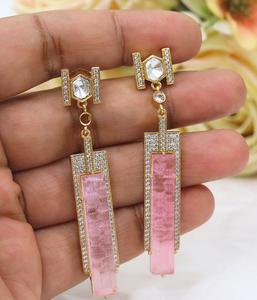 Pendientes Largos de Zirconia con Acabado Dorado a la Moda, con Aspecto de Piedra, para Mujer, para Looks de Noche, para Fiestas - Product Image 3