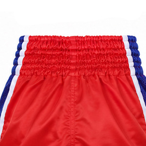 Shorts de boxe Muay Thai pour hommes, rouge et bleu, taille haute, fermeture élastique, satin respirant, logo avant, style sportif - Product Image 5