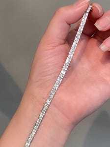 Pulsera de tenis unisex clásica de lujo con diamantes cultivados en laboratorio de 3 quilates, corte baguette cónico, certificado IGI, EF VVS, oro blanco de 14K, de Apricot Jewels - Product Image 6