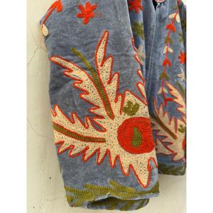 Chaqueta Bomber Vintage Ecológica de Terciopelo Tejido a Mano con Cuello Mandarín, Manga Larga, Estampado Floral, 100% Algodón, Otoño - Product Image 3