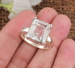 Anillo de Compromiso Rectangular Grande de Plata de Ley 925 con Cristal de Corte Esmeralda y Engaste de Bisel, Clásico para Bodas y Fiestas - Product Image 4