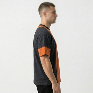 T-shirt d'été pour homme à panneaux ondulés, design minimaliste coupé-cousu, col ras du cou avec bord contrastant, fournisseur d'impression personnalisée OEM - Product Image 3