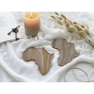 Posavasos de Madera con Forma de Mapa de África Color Miel con Borde Dorado, Aspecto de Ágata, 5mm, Antideslizantes, para Decoración del Hogar - Product Image 4