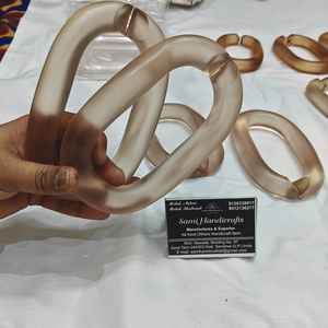 Art en résine décoratif. Nouvelle conception colorée. Chaînes en résine, grandes et petites tailles disponibles, et personnalisation du logo. - Product Image 3