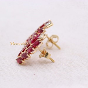 ต่างหูทองคำแท้ 14K ประดับทับทิมทรงมาร์คีส์และเพชรลายใบไม้ ขายส่ง Memoria Jewels - Product Image 3