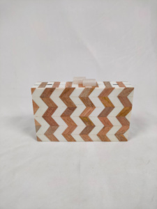 กระเป๋าคลัทช์อะคริลิคเรซิ่นสุดหรู ดีไซน์เก๋ ปรับแต่งได้ สำหรับผู้หญิง รักสไตล์ แฟชั่นราคาถูก ขายส่ง สำหรับงานแต่งงาน งานปาร์ตี้ ในราคาที่ดีที่สุด - Product Image 4