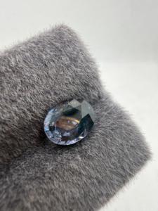 Espinela Natural de Corte Ovalado en Tono Grisazul Acero de 2.90CT con Juego de Color de Ceilán, Sri Lanka, Sin Orificio para Joyería de Gemas Sueltas - Product Image 3