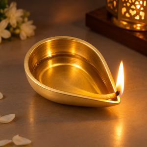 Brass Diya for Pooja Traditional Brass <b>Oil</b> <b>Lamp</b> Deepak for Aarti Temple Home Decor Diwali Festive Decoration - Product Image 1