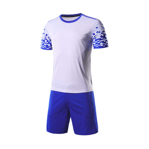 Conjunto de Camiseta de Fútbol para Hombre de Secado Rápido con Logotipo Personalizable, Estampado con Nombre, Color Verde y Blanco, Cuello Redondo y Manga Corta - Product Image 5