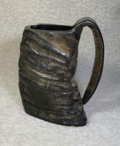 Mug en corne de buffle naturelle de haute qualité, fait main, avec poignée, motif ange, durable pour la bière, le vin, la miad et l'ale. - Product Image 4