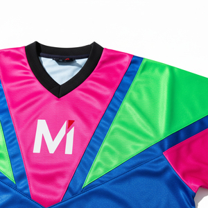 Ensemble de maillots de football personnalisés par sublimation, uniforme d'équipe de football, vêtements de sport de haute qualité à séchage rapide pour l'entraînement en club - Product Image 5