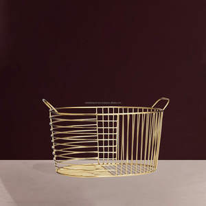 Panier ovale en fil métallique pour le rangement polyvalent de la cuisine et de la vaisselle Panier d'organisation doré - Product Image 3