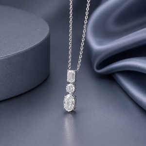 จี้เพชรโมอิสซาไนต์ทรงหลากหลาย 14K ทองคำขาว ดีไซน์ทันสมัย น้ำหนักรวม 2.63 กะรัต รูปทรงมรกต วงรี และทรงกลม เครื่องประดับคุณภาพสูงสำหรับผู้หญิง เหมาะสำหรับเป็นของขวัญ - Product Image 3
