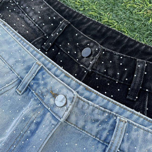 Shorts Bermuda en jean imprimé pour homme avec motif OVNI, taille mi-haute, style décontracté, options noir et bleu clair - Product Image 4