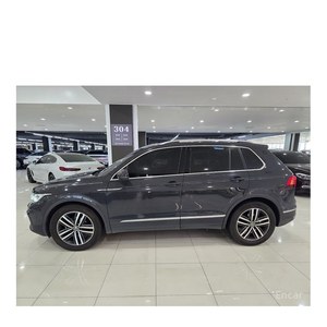 Volkswagen Tiguan 2.0 TDI Prestige 2023, 38,021 km, Diésel, Volante a la Izquierda, Asientos de Cuero, Cámara Trasera - Product Image 2