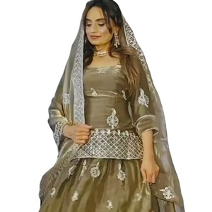 Costumes Anarkali en Georgette brodés de pierres Jari écologiques indiens et pakistanais, faits à la main à Karachi, Salwar Kameez pour femmes, pour mariage - Product Image 1