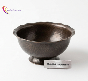 Bol en cuivre martelé à la main, antique, décoratif, pour servir des fruits, finition rustique, vaisselle de cuisine, décoration vintage pour la maison, centre de table de luxe - Product Image 1