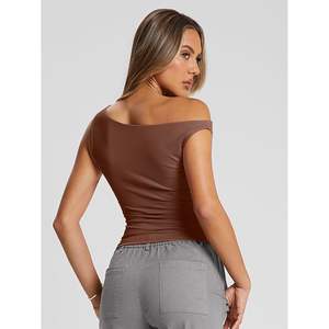 Top Corto Personalizado de Verano 2025 para Mujer, Top Corto sin Hombros Estilo Reina, Atuendo Moderno para Salir de Fiesta, Atuendo de Primavera - Product Image 3