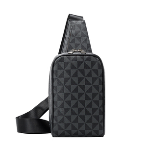 Bolso de pecho de gran capacidad con estilo cruzado ajustable, secciones de almacenamiento seguras y diseño ligero para uso diario. - Product Image 1