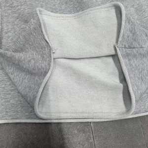 กางเกงขาสั้นวอร์มผู้ชายทรงวินเทจเอวสูงผ้ายืดระบายอากาศได้ดี ขนาดใหญ่พิเศษ ความหนา 240gsm ยาวระดับเข่า แบบสั่งทำพิเศษ - Product Image 3