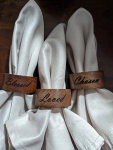 Anillo para servilletas de madera MDF cortado a láser, ligero, con logotipo y nombre personalizados, decoración para mesas de eventos y fiestas. - Product Image 2