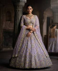 Conjunto de Lehenga Verde Bordado con Flores y Cuentas, Vestido Estilo Bollywood con Dupatta para Ceremonia de Boda - Product Image 5
