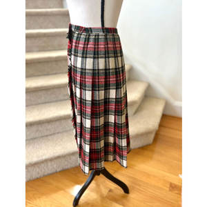 Robe plissée vintage à carreaux rouges, verts et blancs style Stewart, longueur genou, pour femme, vente en gros d'usine - Product Image 2