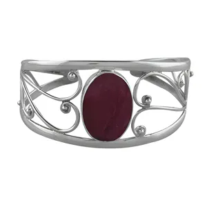 Bracelet manchette en argent sterling 925 avec quartz rubis, pierre précieuse rouge naturelle, jonc ouvert fait main, bijou élégant et distinctif pour femme - Product Image 1