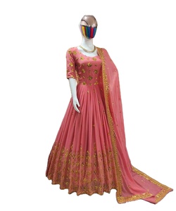 Vestido Largo Exclusivo de Diseñador en Algodón y Seda, Venta al Por Mayor a Bajo Precio, Fabricación de Prendas Étnicas de Surat, Gujarat, Alphanumero - Product Image 1