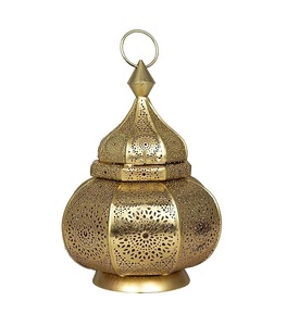 Lanterne marocaine traditionnelle en métal, inspirée du design du Moyen-Orient, pour la décoration intérieure culturelle - Product Image 2