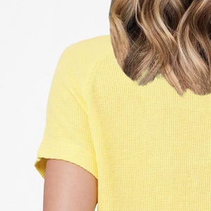 T-shirt décontracté pour femme en jersey vert olive à manches courtes et col rond, avec logo, 100 % coton biologique, écologique et à séchage rapide - Product Image 2