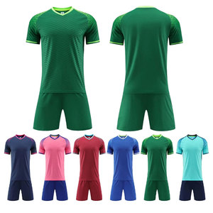 Tenue de football à prix raisonnable, personnalisez votre propre logo, vêtements de sport, uniforme de football par sublimation pour hommes - Product Image 6