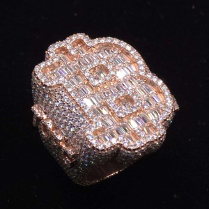 Bague Hip Hop de Luxe en Moissanite et Or Rose avec Diamants pour la Mode Streetwear, les Fiançailles et les Occasions Spéciales – Disponible à la Vente - Product Image 2