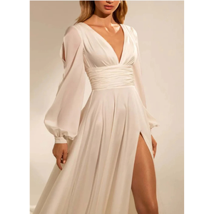 Robe en mousseline de soie ivoire à manches évasées avec ceinture froncée, décolleté plongeant en V, robe trapèze en satin avec fente haute - Product Image 2