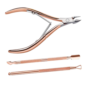 Kit de manucure professionnel 3 pièces en titane multicolore pour éliminer les peaux mortes, comprenant pousse-cuticules et coupe-ongles - Product Image 3