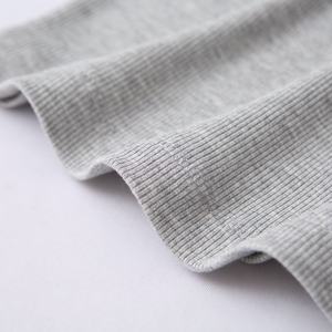 เสื้อกล้ามรัดรูปของผู้หญิงเสื้อครอปแขนกุดสีพื้นโลโก้ออกแบบได้เองและสั้นออกกำลังกาย - Product Image 5