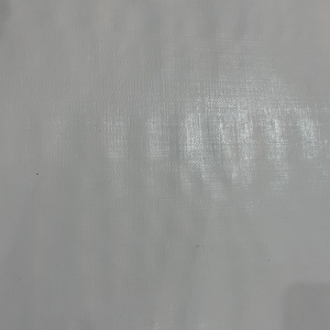 Bâche en PE Argentée Durable, Haute Résistance, Grande Capacité, Plusieurs Couleurs Disponibles, Taille Personnalisée pour Projets Professionnels - Product Image 1