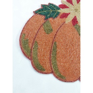 Napperon perlé artisanal en forme de citrouille, en perles de verre, pour la table, décoration florale d'automne pour Thanksgiving - Product Image 3
