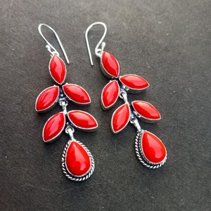Boucles d'oreilles en corail rouge, bijoux faits à la main en argent sterling 925, cadeau pour femmes, anniversaire, cristal unique - Product Image 1