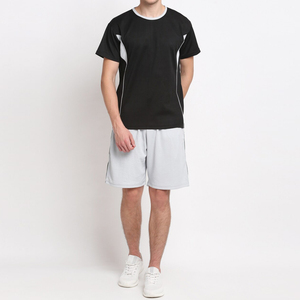 Ensemble décontracté homme t-shirt et short en polyester-coton tricoté respirant, entièrement personnalisé avec logo imprimé par transfert thermique - Product Image 3