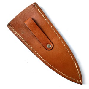 Funda de cuero pintada a mano de alta calidad, hecha en fábrica, para cuchillos de hoja fija. - Product Image 1