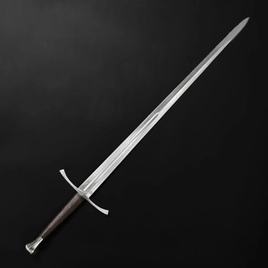 Réplica de Espada Medieval de Acero de Damasco Hecha a Mano - Empuñadura y Funda Envueltas en Cuero Premium, Colección de Caballeros para Exhibición - Product Image 6