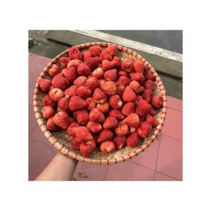 สินค้าขายดี สตรอว์เบอร์รีอบแห้งแบบนุ่ม รสเปรี้ยว 100% จากธรรมชาติ ราคาโรงงาน คุณภาพสูง - Product Image 1